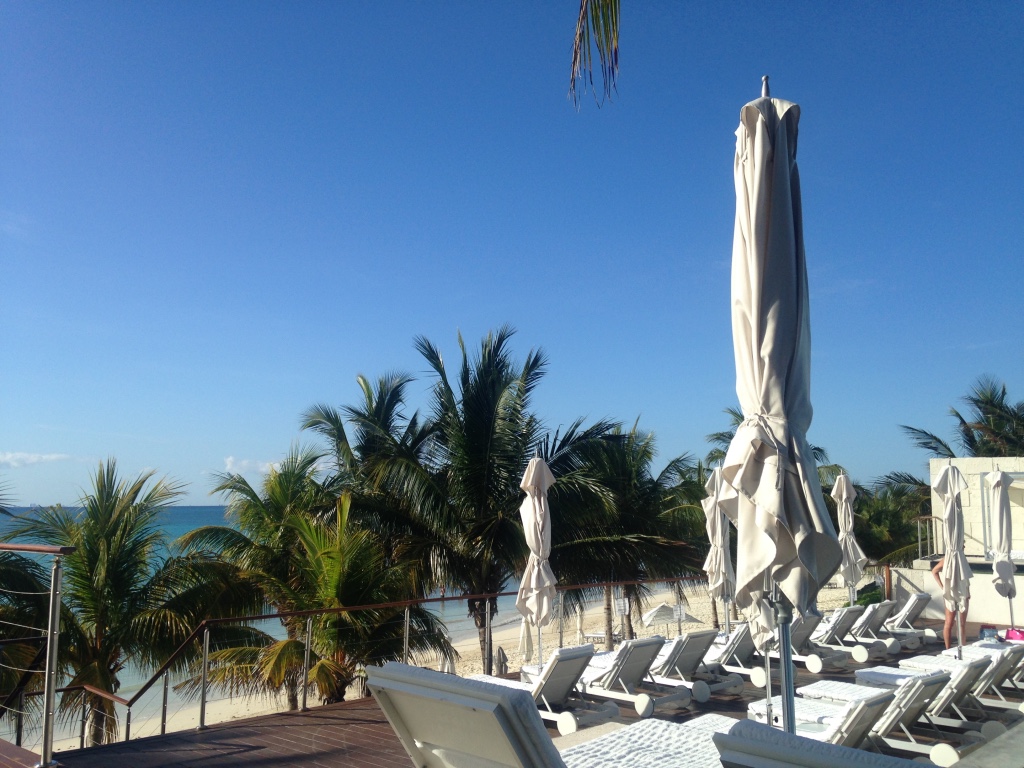 blue-diamond-riviera-maya-resort-playa-del-carmen-pool-view-travel-highlife