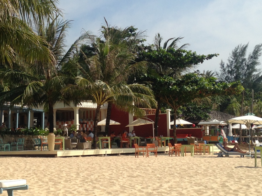 la-veranda-resort-phu-quoc-beach-restaurant-travel-highlife