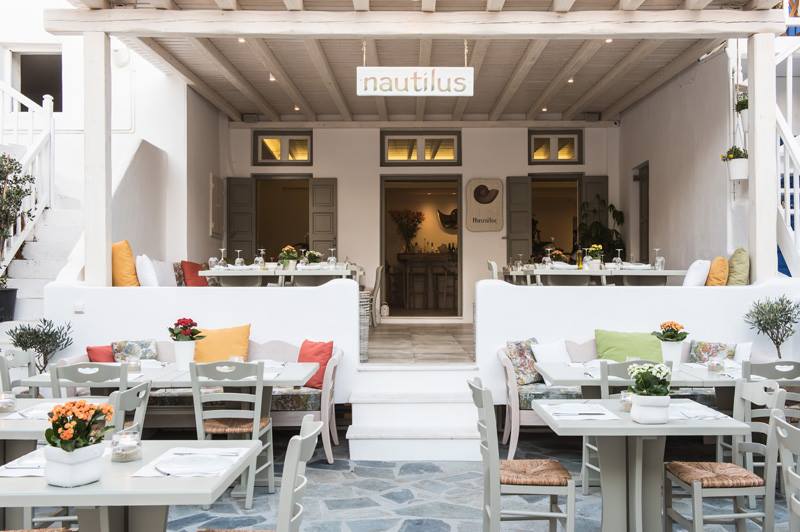 nautilus-restaurant-mykonos-entrance-travel-highlife