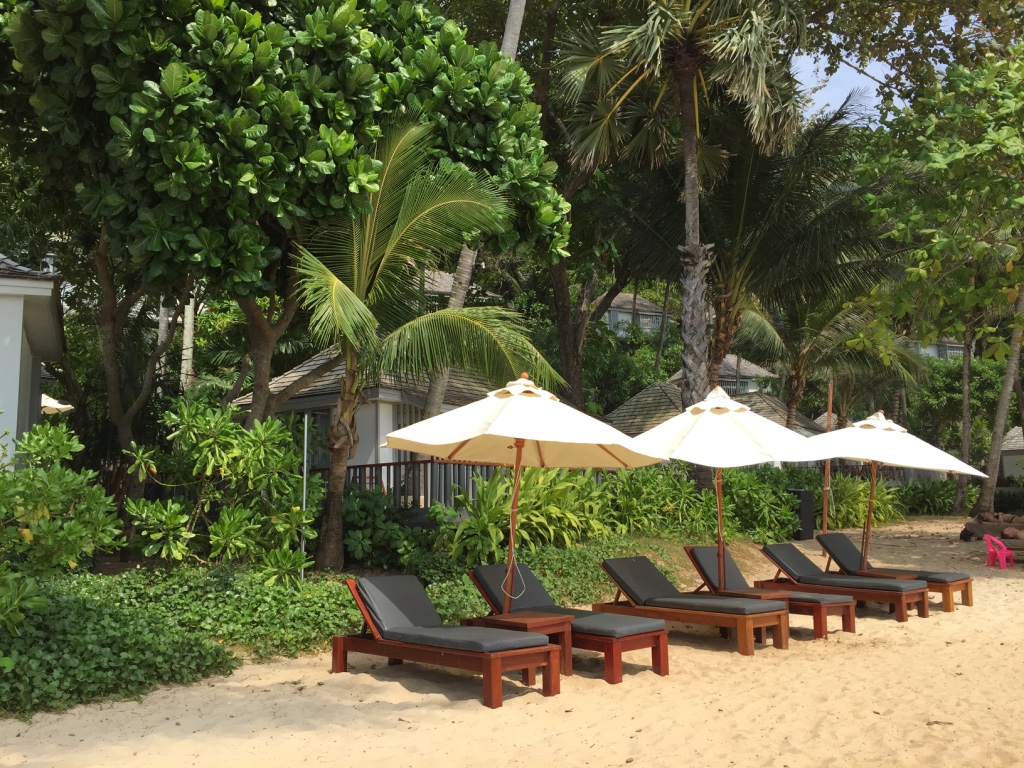 the-surin-resort-hotel-phuket-sunloungers-beach-travel-highlife